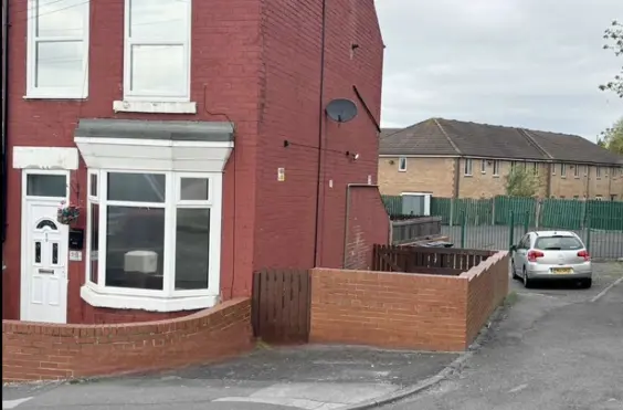 19 Lower Dolcliffe Road - outside view of care home