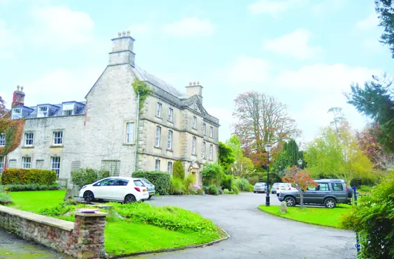 Stanton Court - outside view of care home