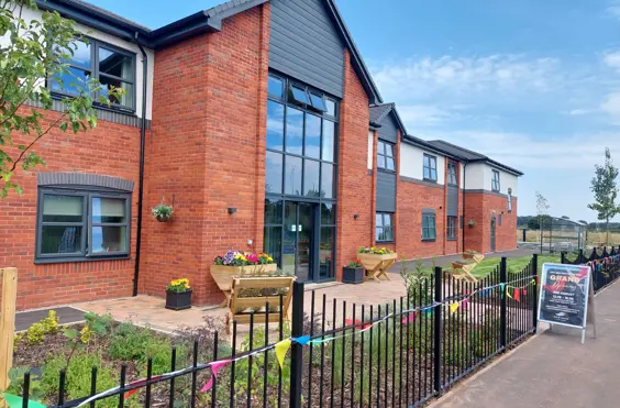 Arkall Manor Care Home - An outside view of the home