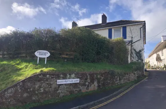 Pottles Court - outside view of care home