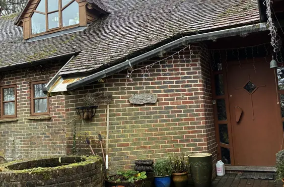 Tablehurst Farm Cottage - outside view of care home