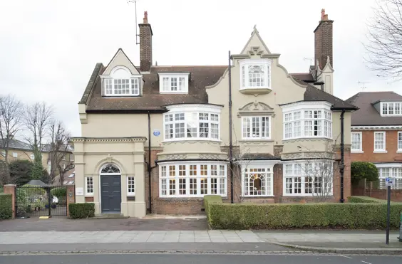 Compton Lodge - outside view of care home