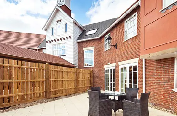 Beaumont Manor - outside view of care home